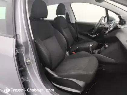 Photo 8 Peugeot 208 Gén. I Ph2 Signature 5