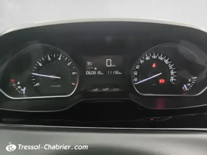 Photo 20 Peugeot 208 Gén. I Ph2 Signature 5