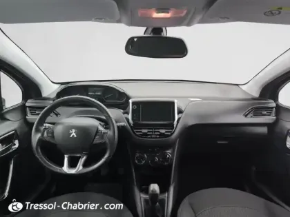 Photo 9 Peugeot 208 Gén. I Ph2 Signature 5