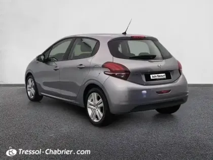 Photo 29 Peugeot 208 Gén. I Ph2 Signature 5