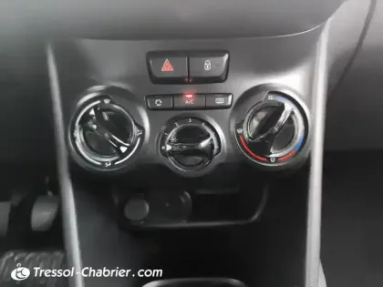 Photo 12 Peugeot 208 Gén. I Ph2 Signature 5