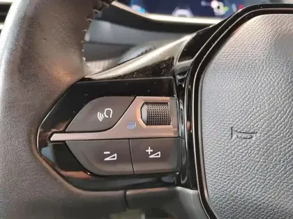 Photo 17 Peugeot 208  Electrique 50 kWh 136ch Roadtrip