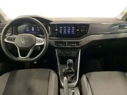 Photo 8 Volkswagen Polo 1.0 TSI 95 S&S BVM5 VW Edition