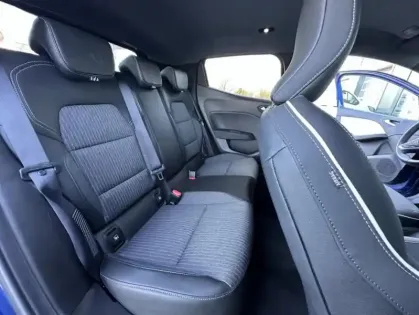 Photo 24 Renault Clio V Techno E-Tech full hybrid 145