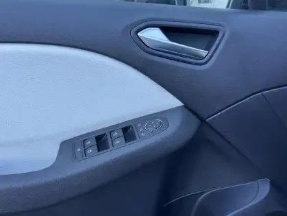 Photo 20 Renault Clio V Techno E-Tech full hybrid 145