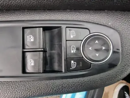 Photo 18 Renault Clio V Business Blue dCi 85