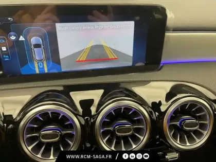 Photo 22 Mercedes Classe A 200 d AMG Line