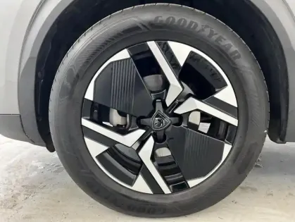 Photo 21 Peugeot 2008 1.2 PureTech 100ch Allure + Caméra de recul + GPS