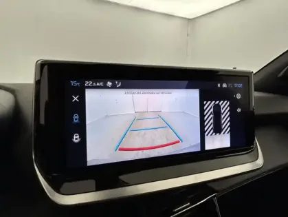 Photo 18 Peugeot 2008 1.2 PureTech 100ch Allure + Caméra de recul + GPS