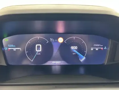 Photo 16 Peugeot 2008 1.2 PureTech 100ch Allure + Caméra de recul + GPS