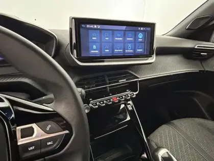 Photo 17 Peugeot 2008 1.2 PureTech 100ch Allure + Caméra de recul + GPS