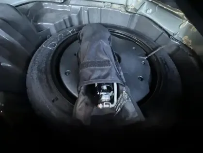 Photo 23 Renault Scenic Gén. IV (JFA) Ph1 Intens 5