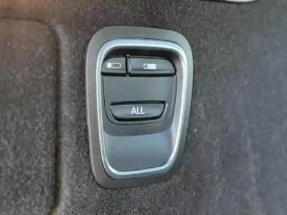 Photo 22 Renault Scenic Gén. IV (JFA) Ph1 Intens 5