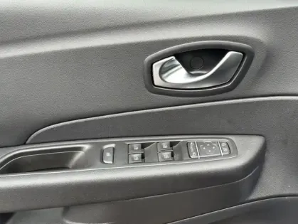 Photo 18 Renault Captur Intens TCe 130 FAP