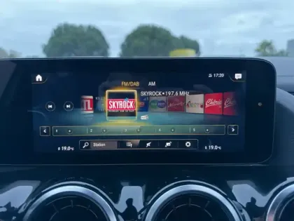 Photo 13 Mercedes GLA 200 d AMG Line