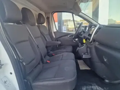 Photo 27 Renault Trafic III NV FG GCF L1H1 1200 dCi 120