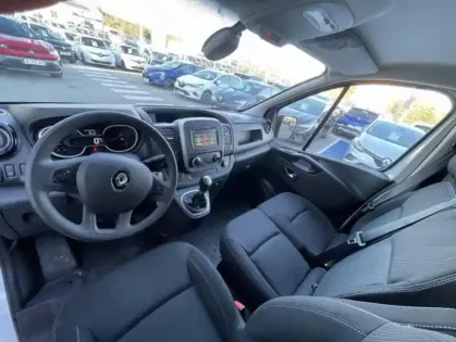 Photo 3 Renault Trafic III FG GCF L1H1 1200 Energy dCi 145 EDC