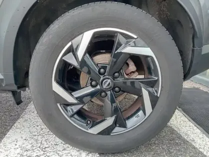 Photo 25 Nissan Juke II DIG-T 114 BVM6 N-Connecta