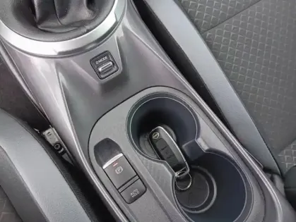 Photo 13 Nissan Juke II DIG-T 114 BVM6 N-Connecta