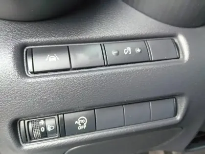 Photo 4 Nissan Juke II DIG-T 114 BVM6 N-Connecta