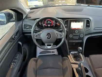 Photo 19 Renault Megane IV Berline Business TCe 115 FAP