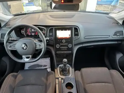 Photo 3 Renault Megane IV Berline Business TCe 115 FAP