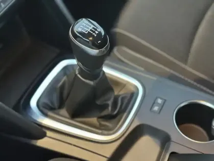 Photo 23 Renault Megane IV Berline Business TCe 115 FAP