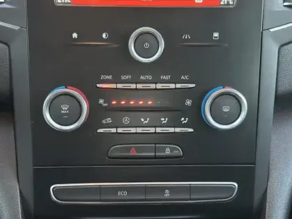 Photo 11 Renault Megane IV Berline Business TCe 115 FAP