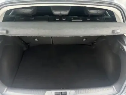 Photo 17 Renault Megane IV Berline techno TCe 140 EDC