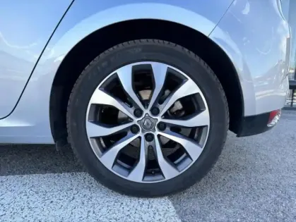 Photo 37 Renault Megane IV Berline techno TCe 140 EDC