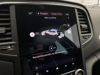 Photo 9 Renault Megane IV Berline techno TCe 140 EDC