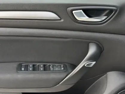 Photo 18 Renault Megane IV Business Blue dCi 115 EDC -21N