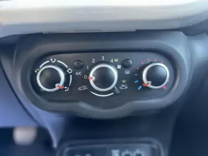 Photo 19 Renault Twingo III Intens TCe 95 EDC