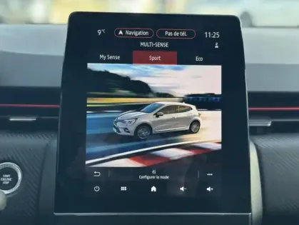 Photo 9 Renault Clio V RS Line E-Tech hybride 140 -21N