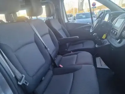 Photo 23 Renault Trafic III Zen L2 Energy dCi 145 8 places