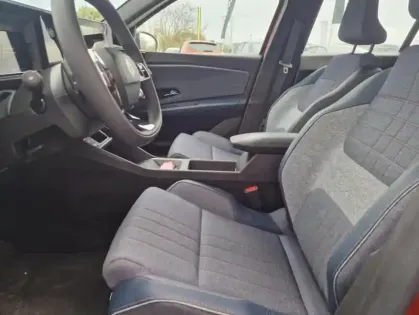 Photo 16 Renault R 4 II techno 150 ch autonomie confort