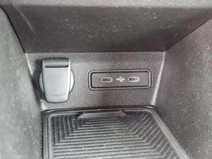 Photo 29 Renault R 4 II techno 150 ch autonomie confort