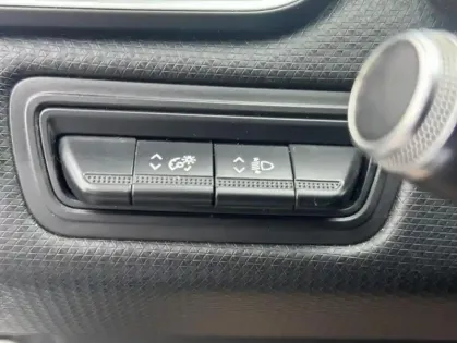 Photo 17 Renault Clio Société V Air Nav Blue dCi 85