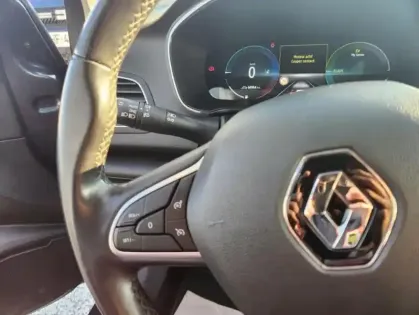 Photo 28 Renault Megane IV Berline Intens E-Tech hybride rech 160 -21N