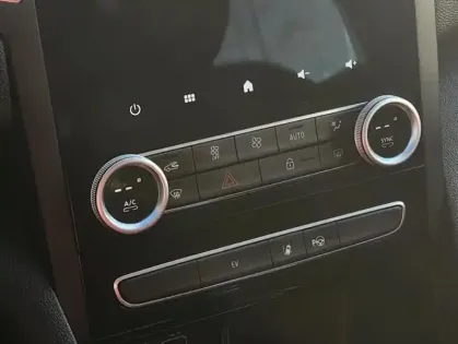 Photo 30 Renault Megane IV Berline Intens E-Tech hybride rech 160 -21N