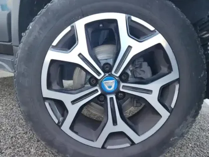 Photo 13 Dacia Duster II 15 Ans TCe 130 FAP 4x2 E6U