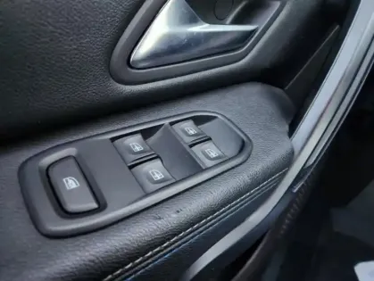 Photo 15 Dacia Duster II 15 Ans TCe 130 FAP 4x2 E6U