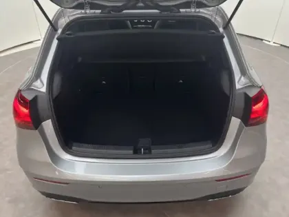 Photo 9 Mercedes Classe A Gén. IV (W177) Ph2 AMG Line 5