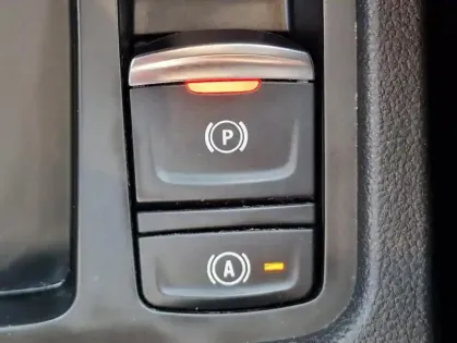 Photo 24 Renault Clio V Intens Blue dCi 115