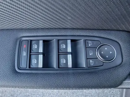 Photo 24 Renault Captur II R.S. Line E-Tech hybride recha 160 - 21