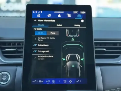 Photo 12 Renault Symbioz iconic E-Tech full hybrid 160