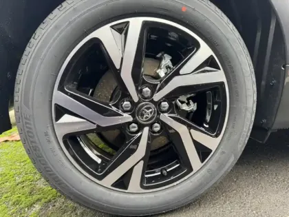 Photo 8 Toyota Yaris Hybride 116h Design PAC