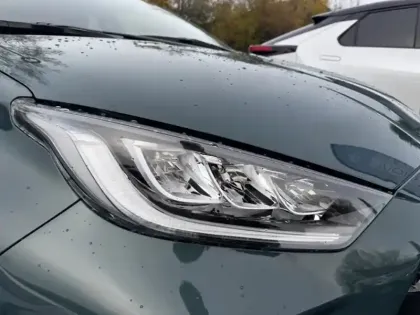 Photo 15 Toyota Yaris Hybride 116h Design PAC