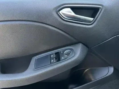 Photo 19 Renault Clio V Business E-Tech hybride 140 -21N