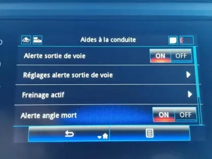 Photo 10 Renault Kadjar Intens TCe 140 EDC FAP